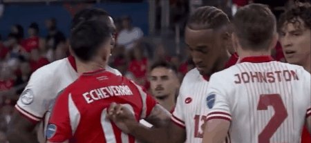 500万彩票网-加拿大肘击逃红牌 智利足协：要求对主裁永久停哨